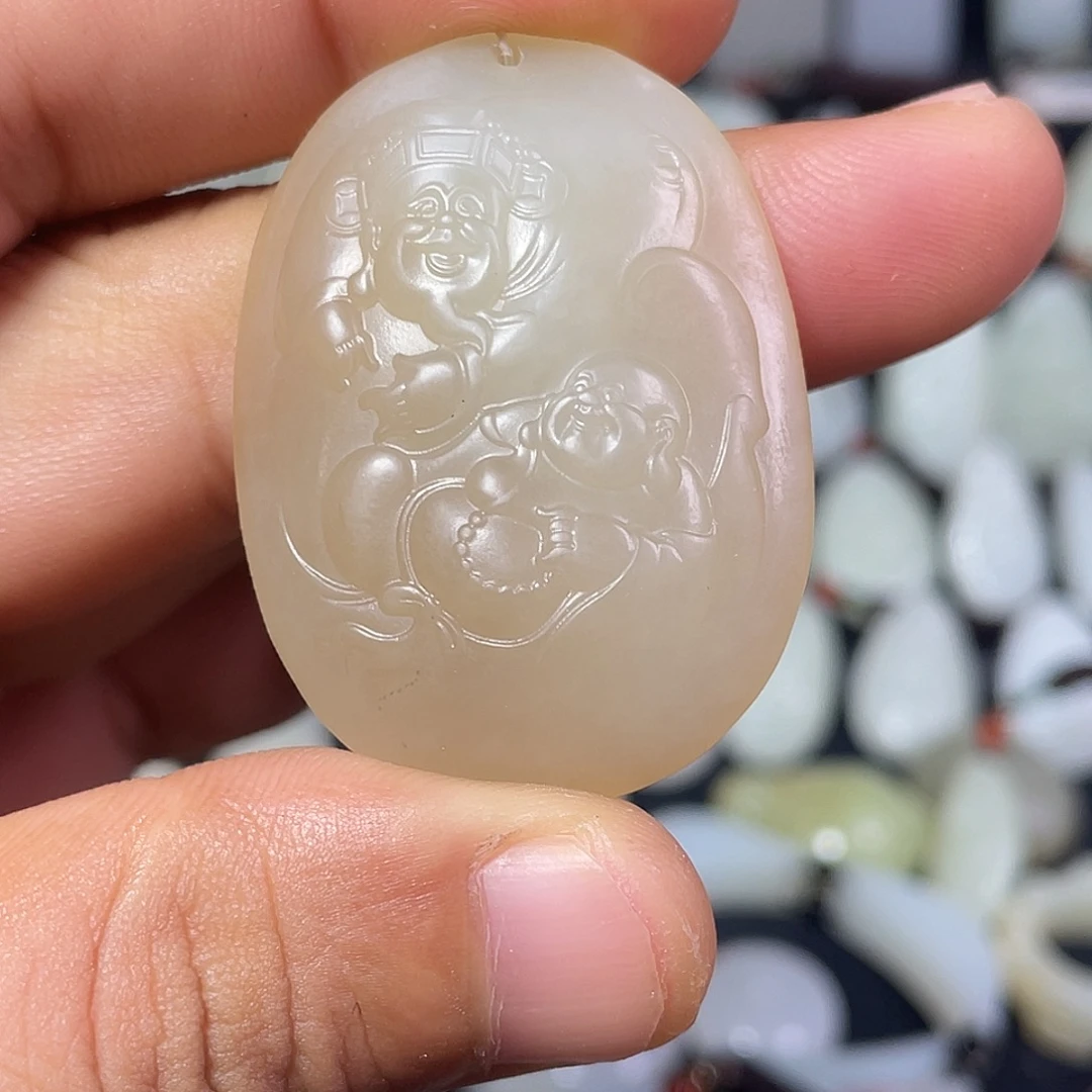 方***宝颈饰未镶嵌和田玉吊坠