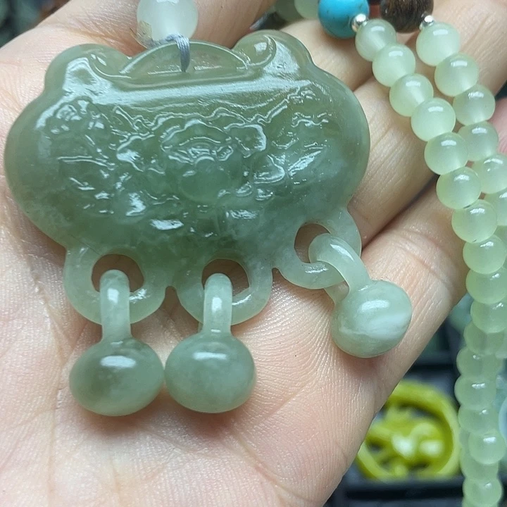 未镶嵌蛇纹石玉颈饰