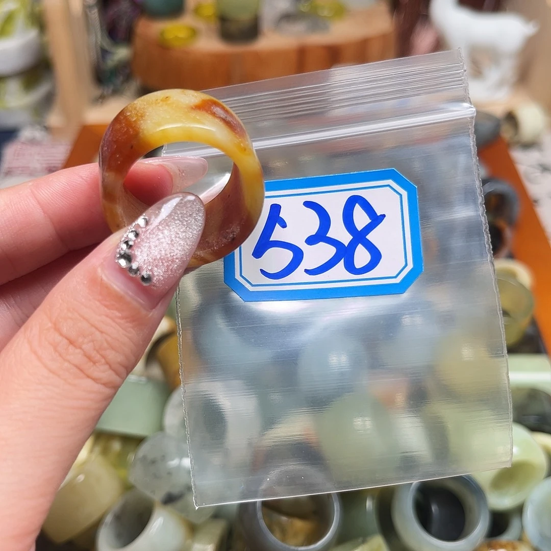 墨****蛇纹石玉未镶嵌戒指