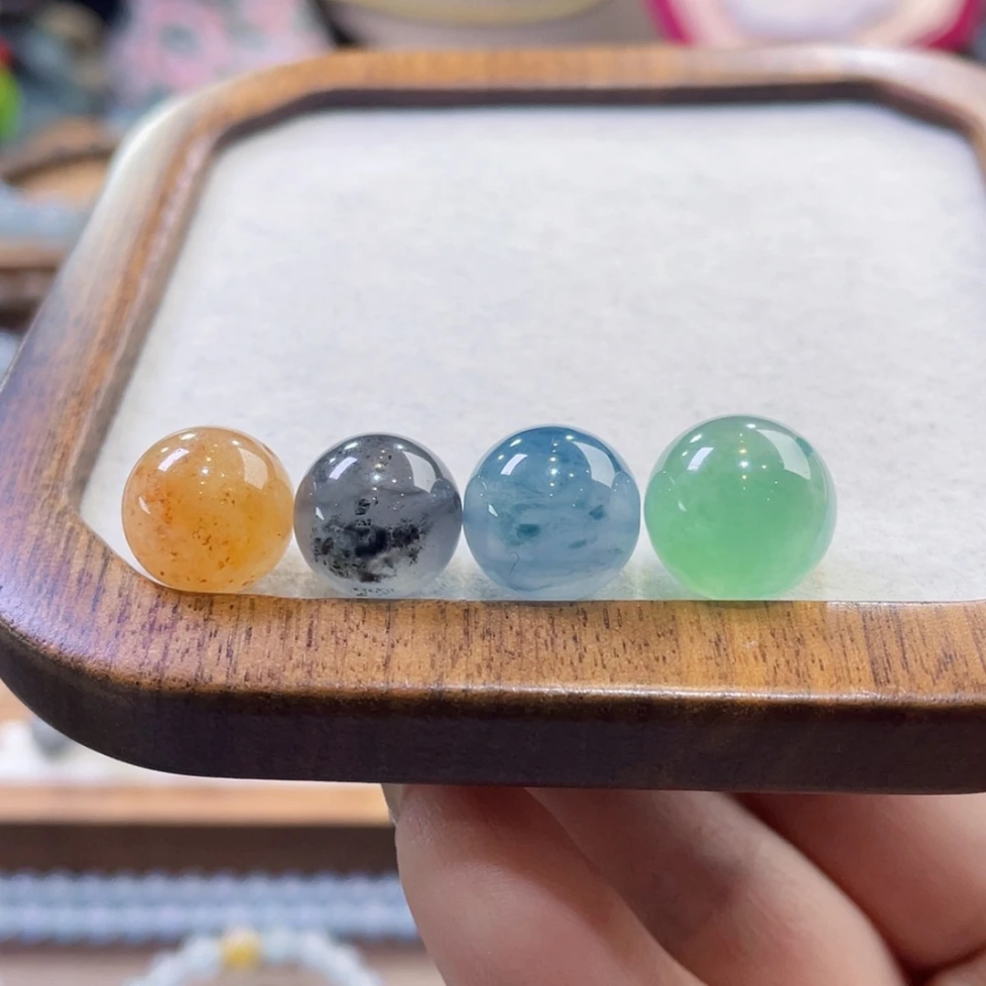 【闪购商品】翡翠颈饰未镶嵌12.4蓝紫其中一颗