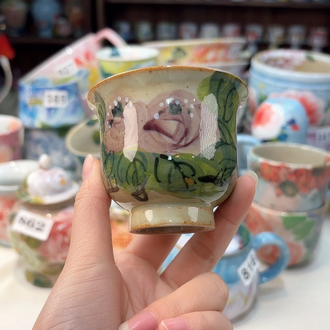 瓷片兔兔。兔兔好帅