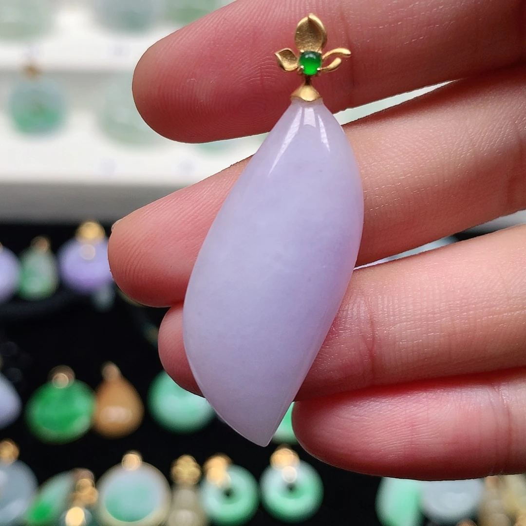 颈饰18K金镶嵌翡翠翡翠吊坠