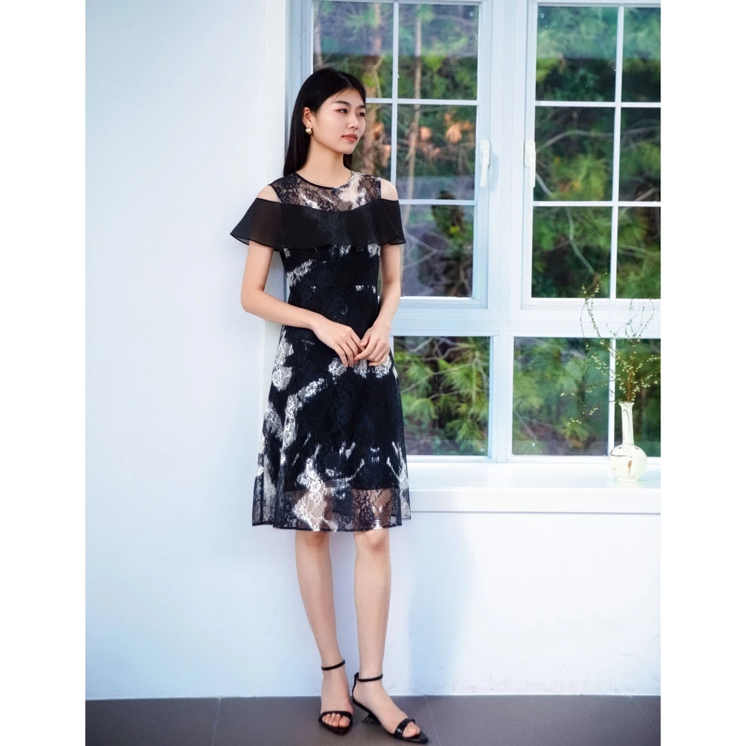 IRENE LUFT艾琳  露肩显瘦刺绣夏季连衣裙简约通勤轻奢收腰时尚