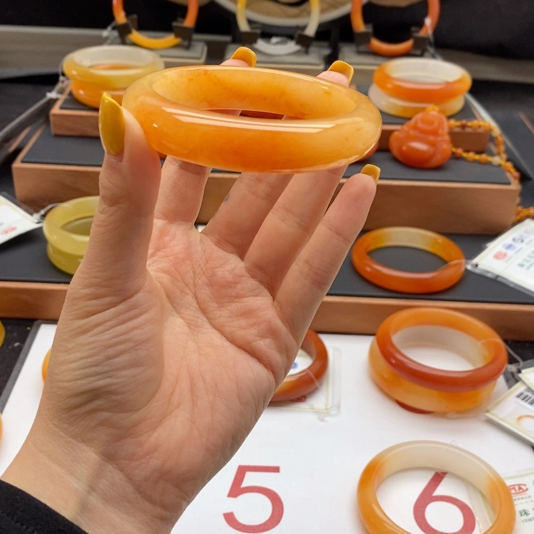 石英质玉（黄龙玉）未镶嵌手镯57