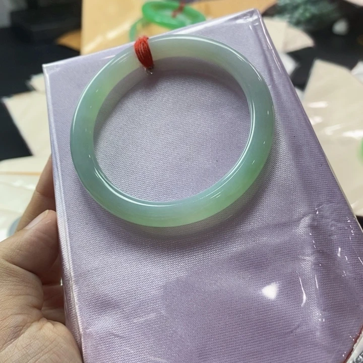 未镶嵌手镯翡翠52