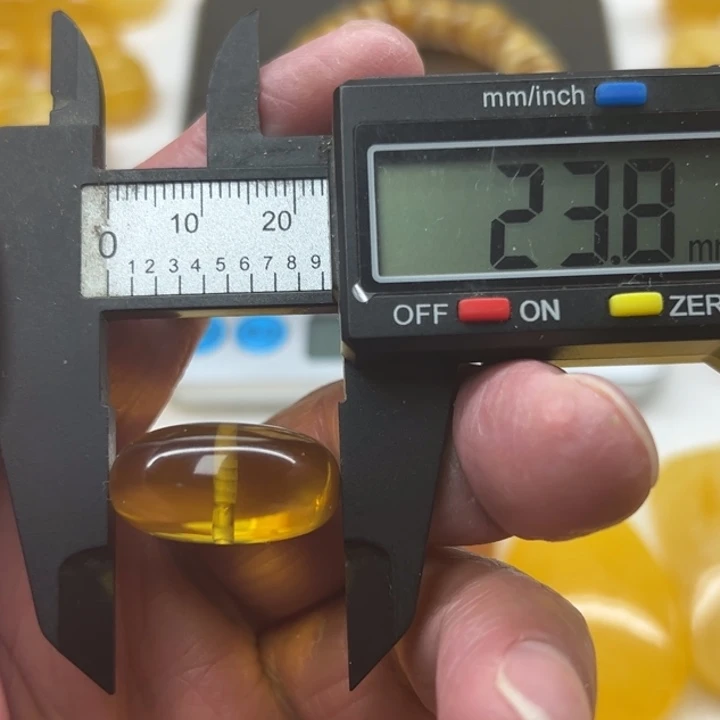 琥珀（矿物珀）未镶嵌裸石
