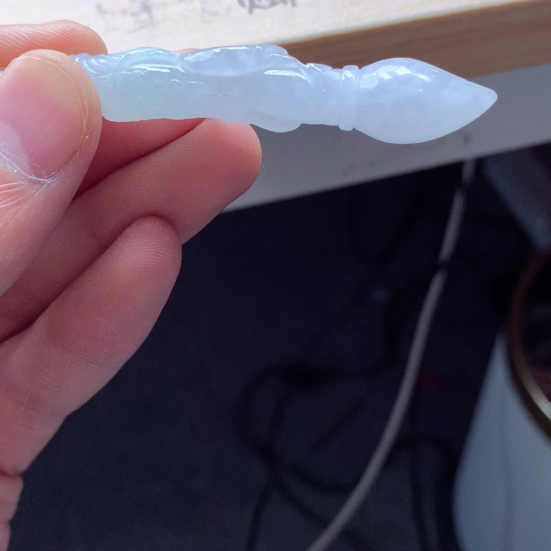 翡翠颈饰未镶嵌吊坠