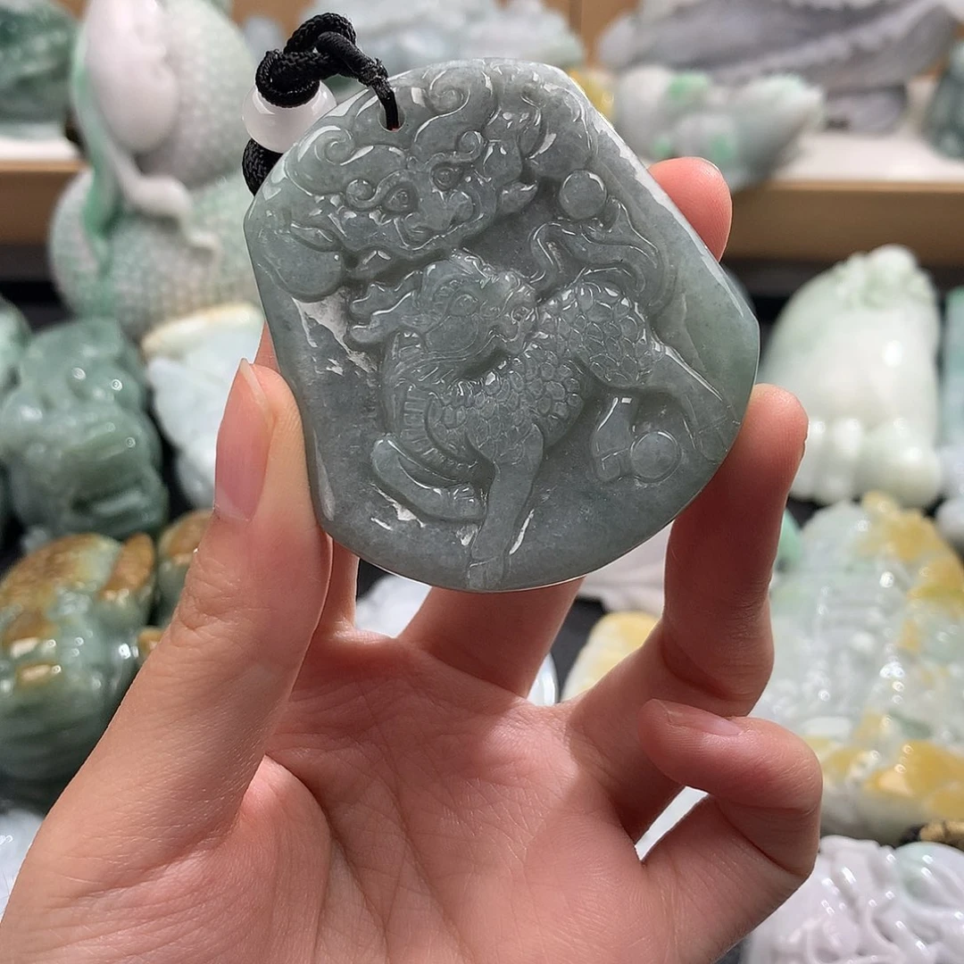 吊坠(不含链)未镶嵌翡翠