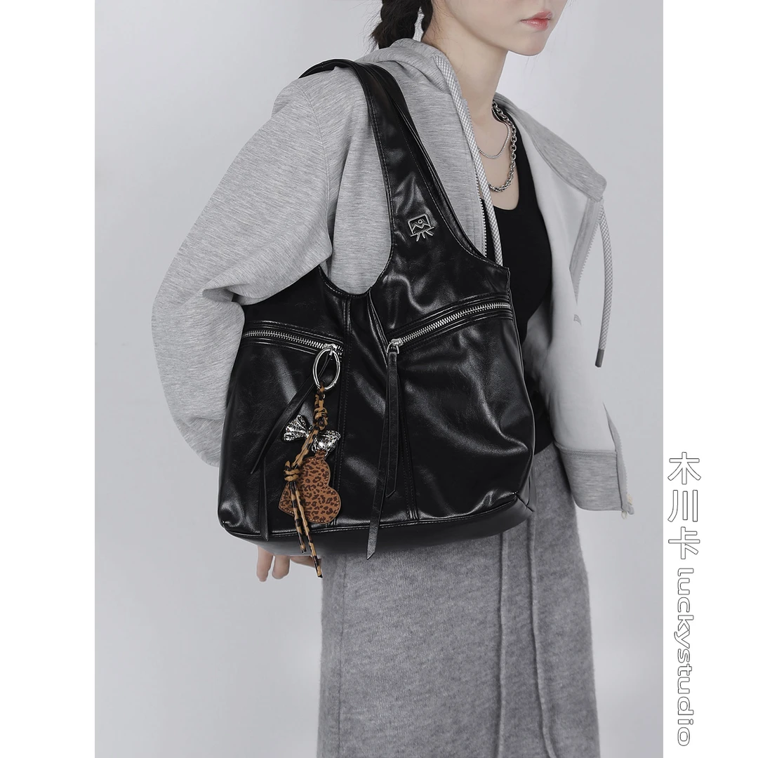 木川卡原创小众美式复古机车腋下包单肩托特hobo托特包通勤黑色