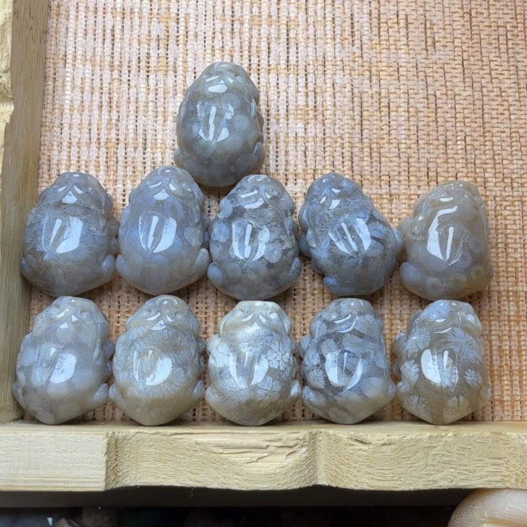 石英质玉未镶嵌纯天然色有机玉石保真色貔恘一组11只