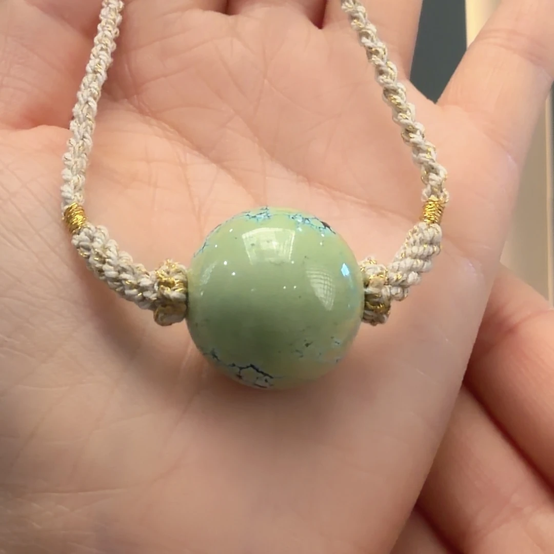 绿松石未镶嵌颈饰