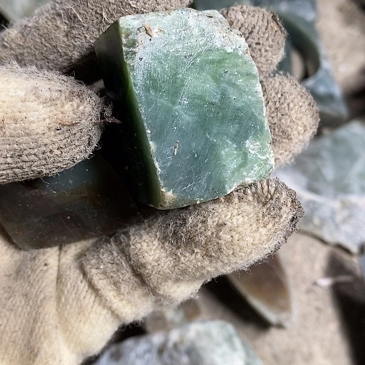 和田玉（糖玉）未镶嵌珠宝半成品