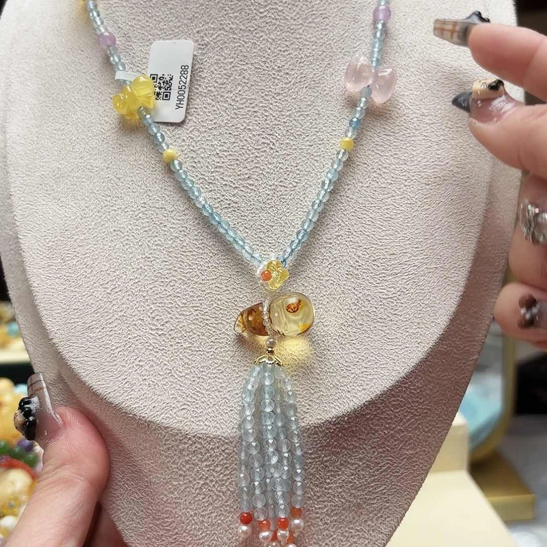 琥珀颈饰未镶嵌琥珀