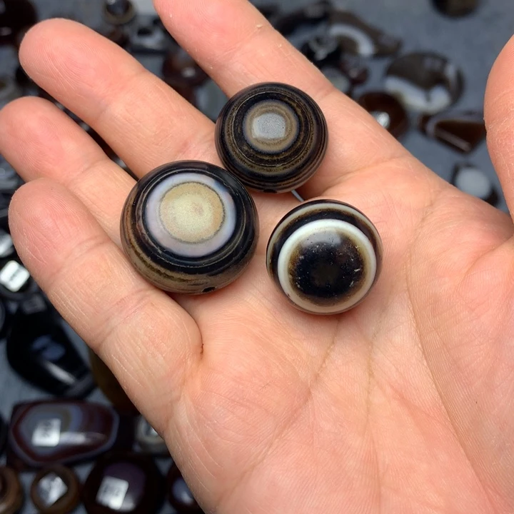 翕***祺玛瑙/玉髓散珠缠丝玛瑙