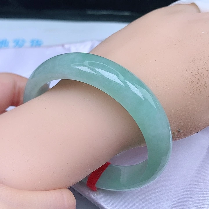未镶嵌手镯翡翠天然