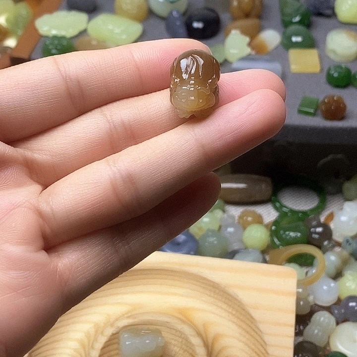 未镶嵌和田玉挂件心*