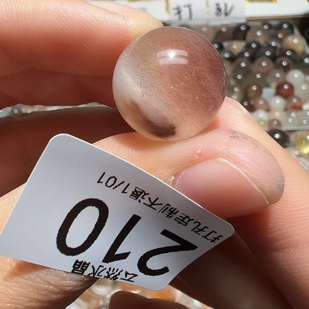 下***见水晶未镶嵌珠宝半成品