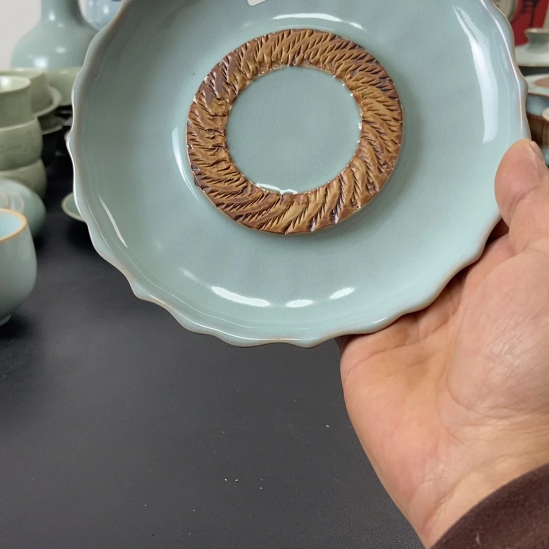 微瑕天青釉重工壶承