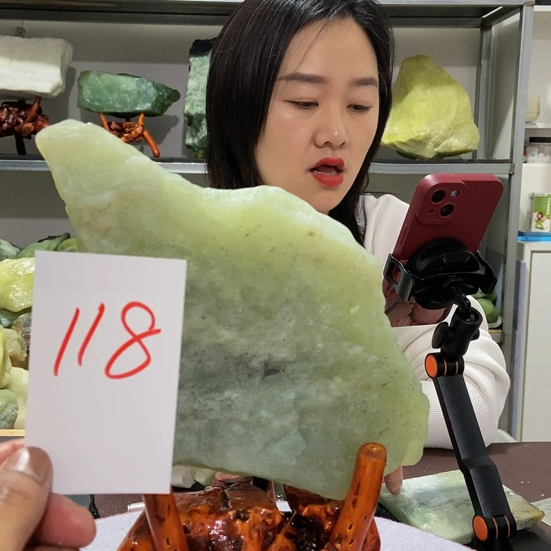 蛇纹石玉未镶嵌原石晴***月