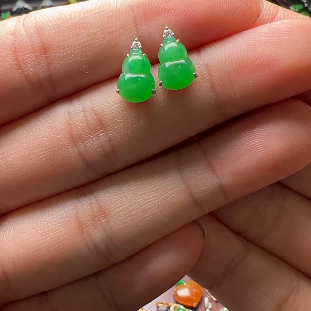 陌***笑翡翠18K金镶嵌颈饰翡翠