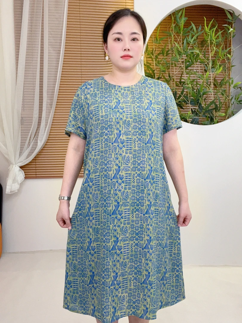 草绿碎花夏季气质连衣裙妈妈装中老年显瘦宽松遮肚大码