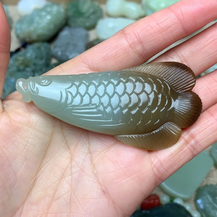 ？***和田玉未镶嵌颈饰