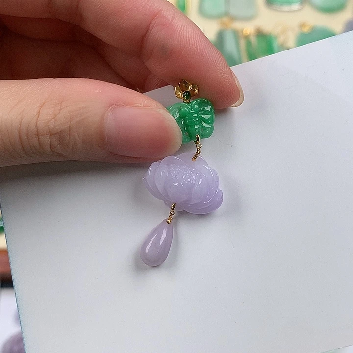 翡翠18K金镶嵌颈饰7643246788