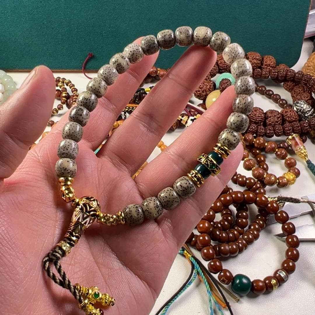 吊坠星月菩提。。。。。。。。。。。。