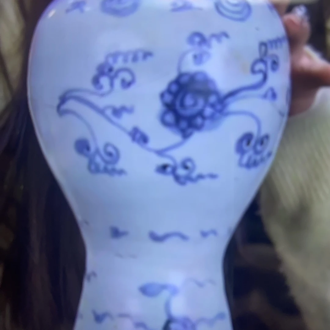 313 青花花卉梅瓶