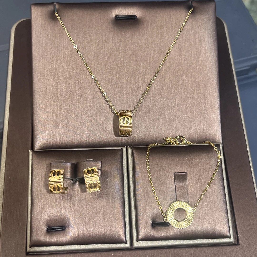 铜合金手镯 轻奢金色Dlzea新款绿金款三件套002