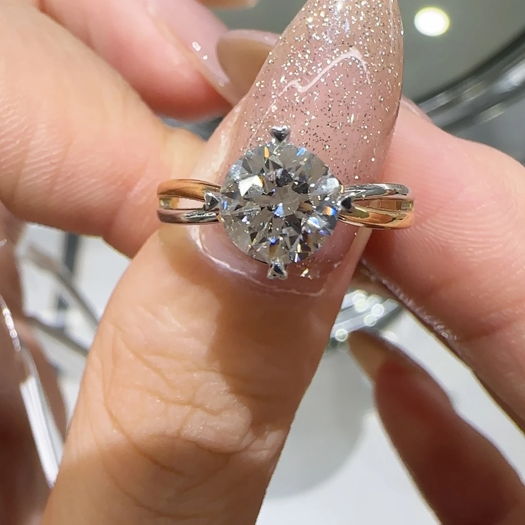 18K金镶嵌实验室培育钻石拼色爱心四爪1卡