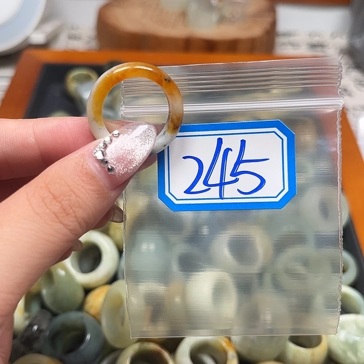 A***总蛇纹石玉未镶嵌戒指