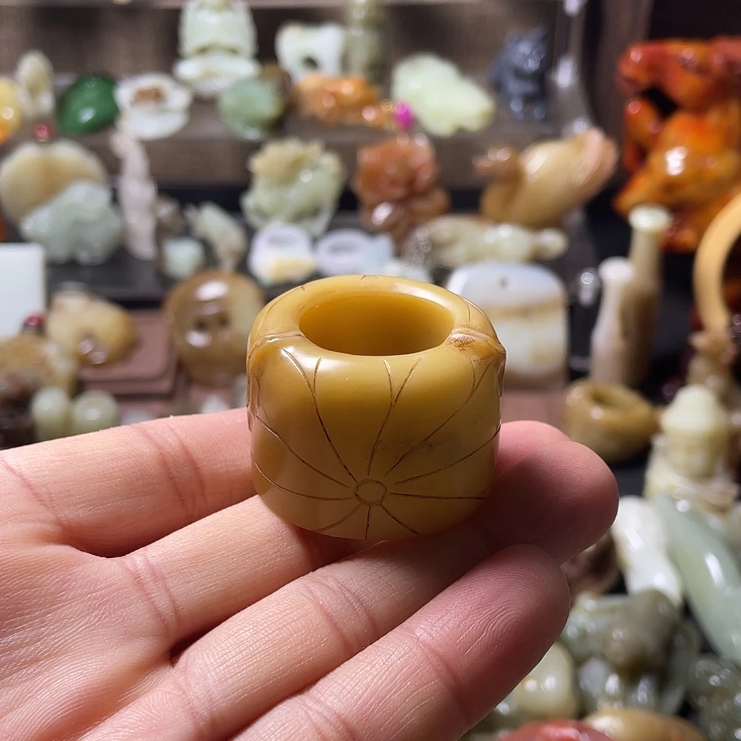 萬***行和田玉（糖玉）未镶嵌颈饰