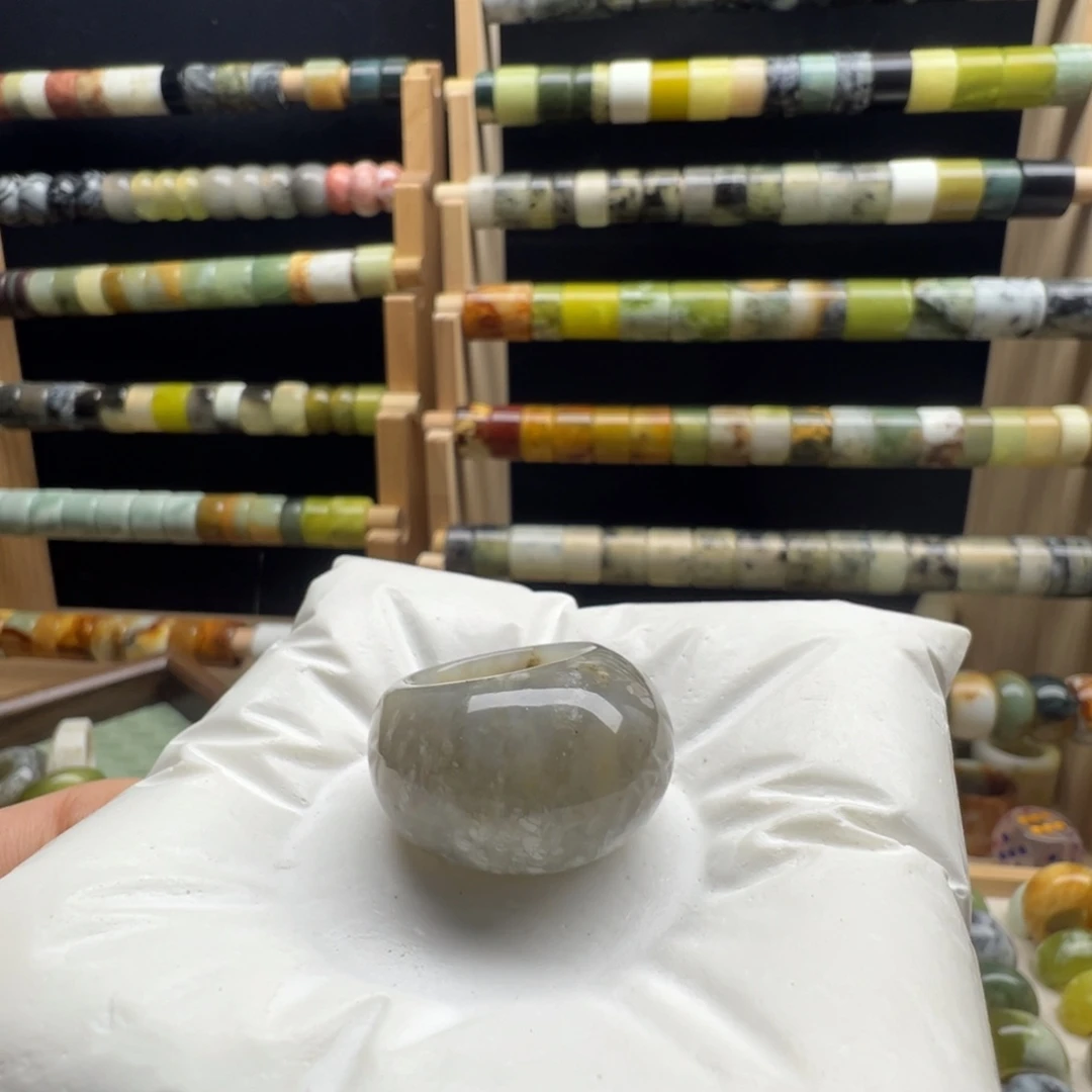 蛇纹石玉未镶嵌戒指17.0 默认瑕疵不退不换