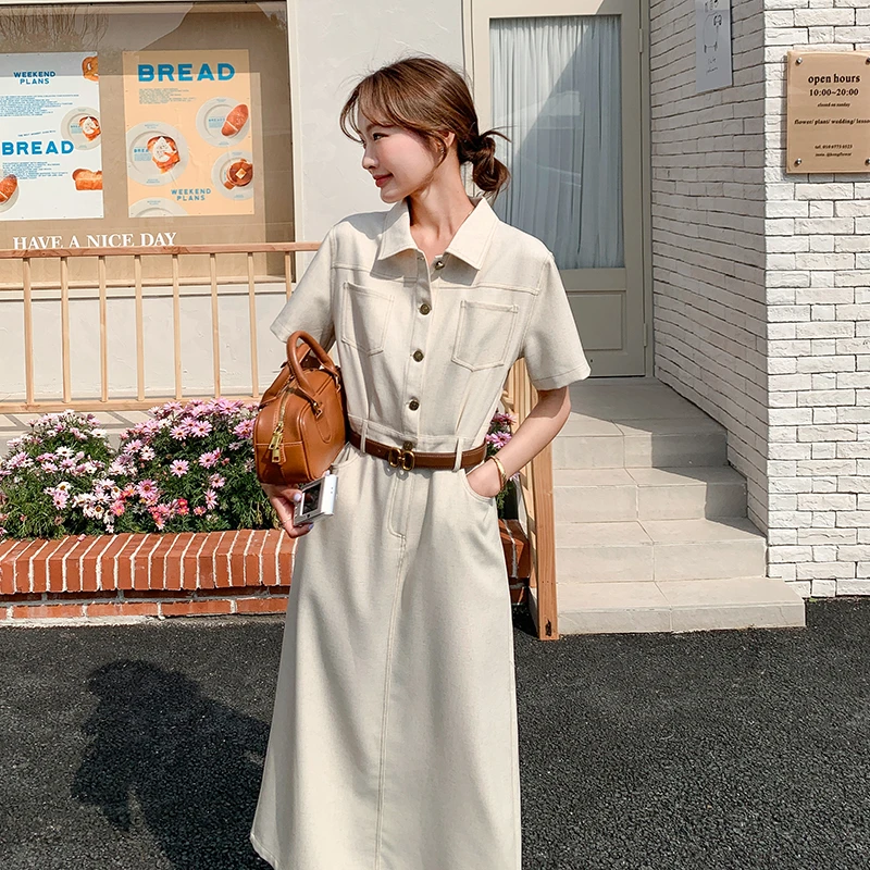 米白色工装衬衫连衣裙女夏高级感简单大方气质显瘦皮带收腰长裙子