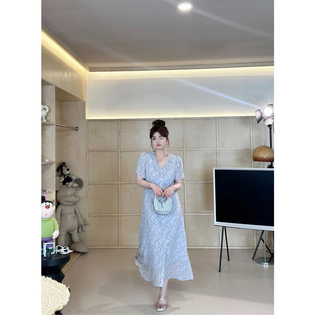 【梨花香】法式V领荷叶边高腰线碎花短袖A字连衣裙气质时尚