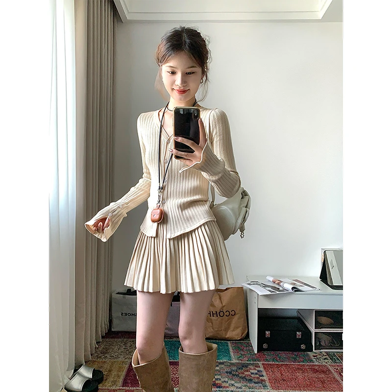 秋装搭配一整套韩系氛围感穿搭早秋连衣裙子初秋女装小香风套装裙