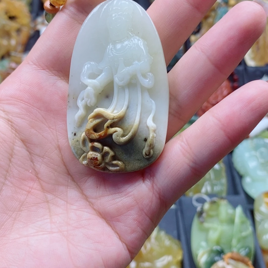 未镶嵌蛇纹石玉颈饰