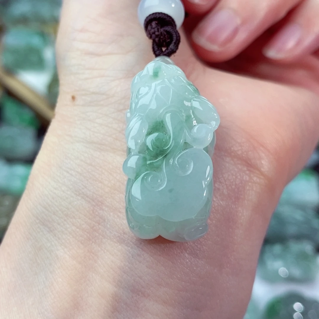 翡翠颈饰未镶嵌天然