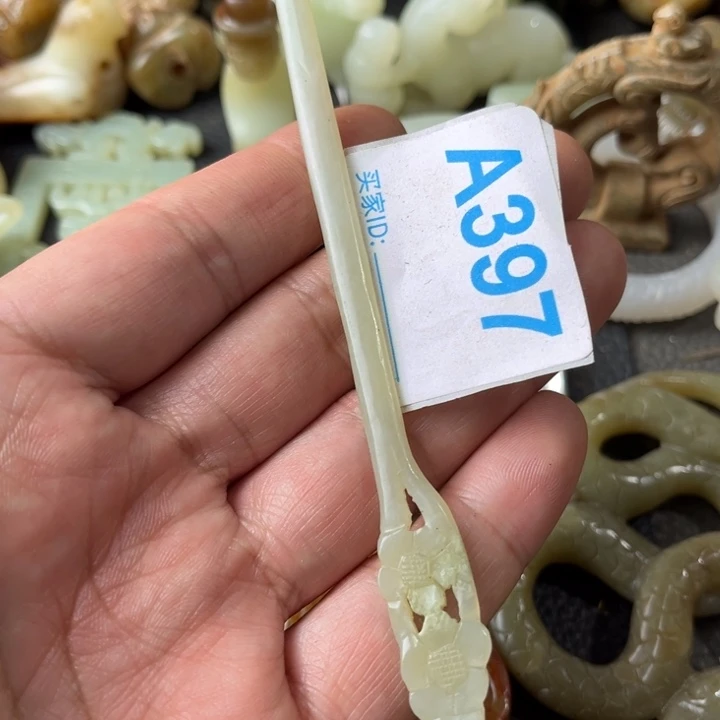 和田玉颈饰未镶嵌妙****)