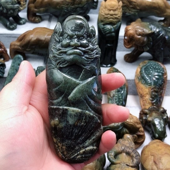 岫岩河磨玉（透闪石质玉）把件未镶嵌萨**尔