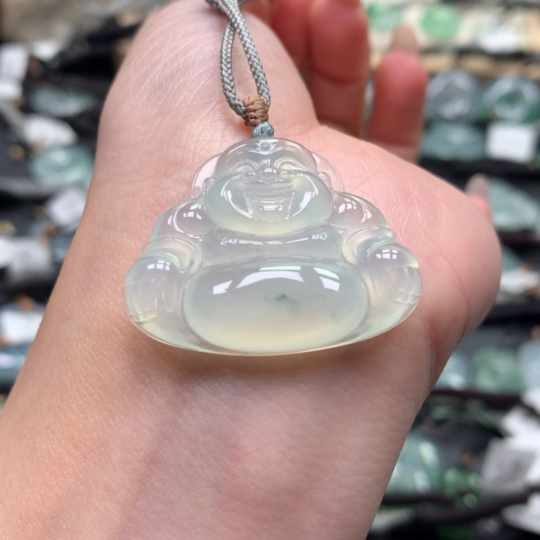 翡翠颈饰未镶嵌佛公