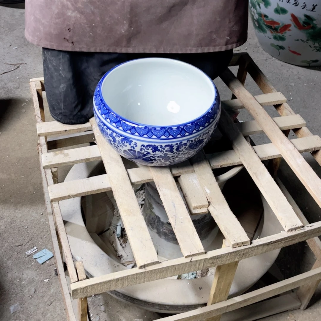 瓷片缠枝莲23.8555558888888888