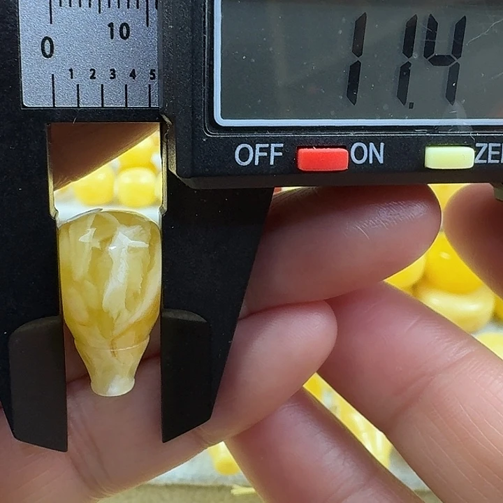 蜜蜡未镶嵌裸石21杂