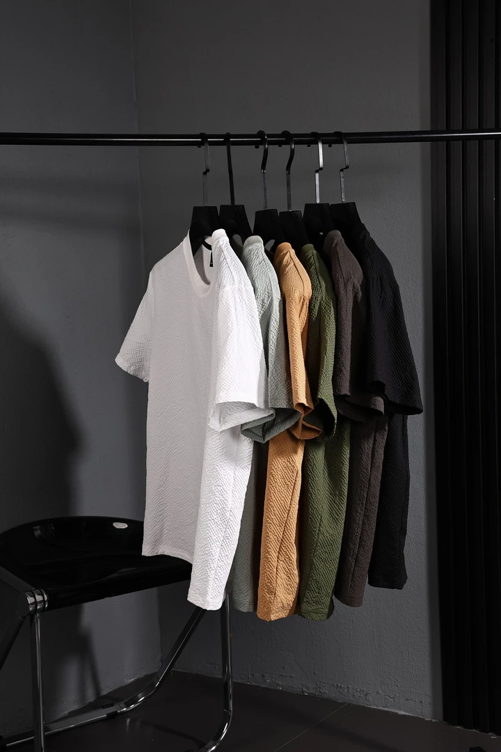 夏季男装设计师面料轻簿新款肌理感微宽松提花暗纹格短袖T恤