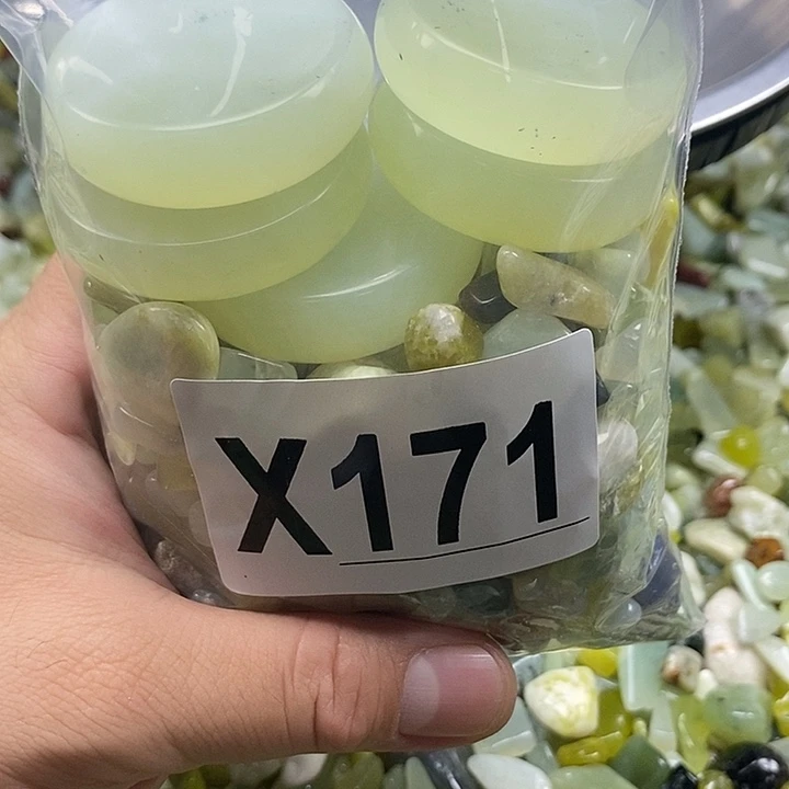 未镶嵌蛇纹石玉鱼缸石