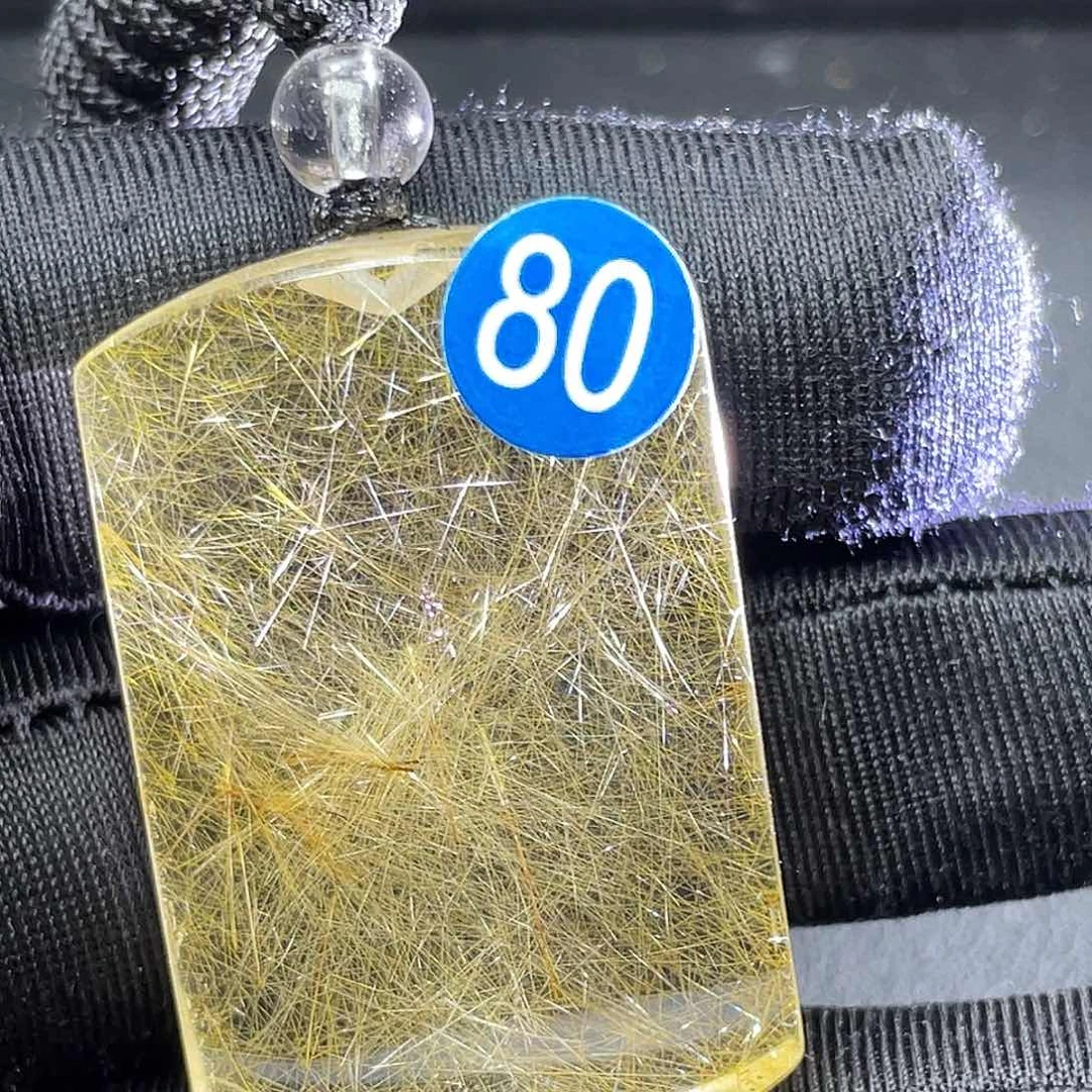 水晶吊坠未镶嵌水晶中*者