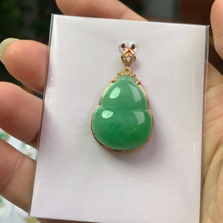 翡翠18K金镶嵌颈饰翡翠翡翠吊坠