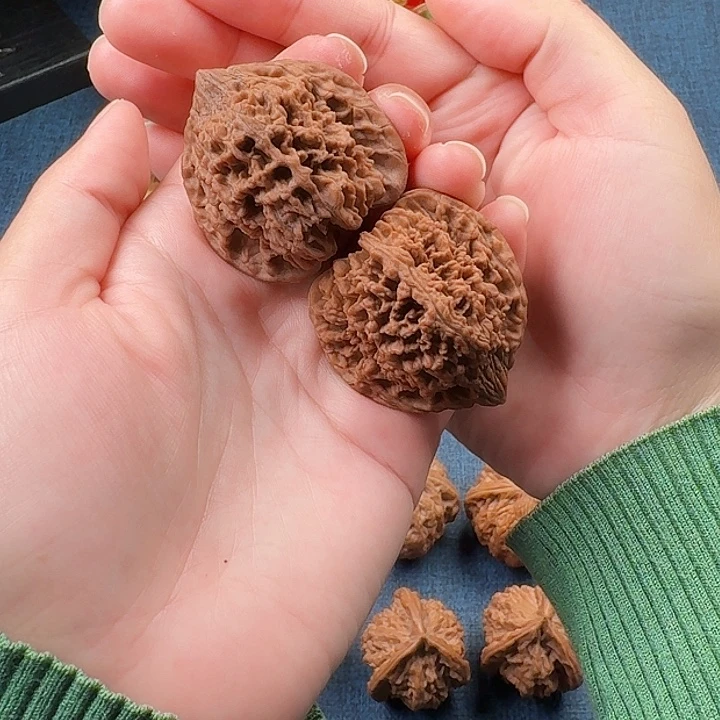 文玩核桃把件全品满天星43毕业品