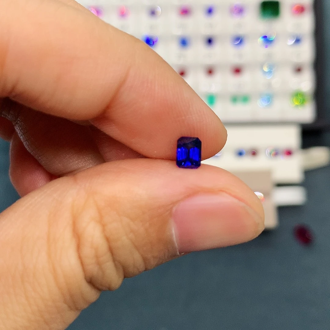 蓝宝石裸石未镶嵌58分皇家蓝